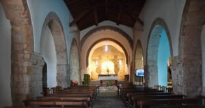 Iglesia de Santa Maria de O Cebreiro Camino de Santiago Frances 2 300x158