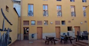 Albergue Cofradia del Santo Camino de Santiago Frances 7 300x158