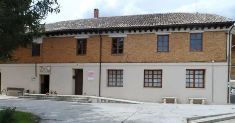 Albergue Municipal de Villalcazar de Sirga Camino de Santiago Frances 3 768x403