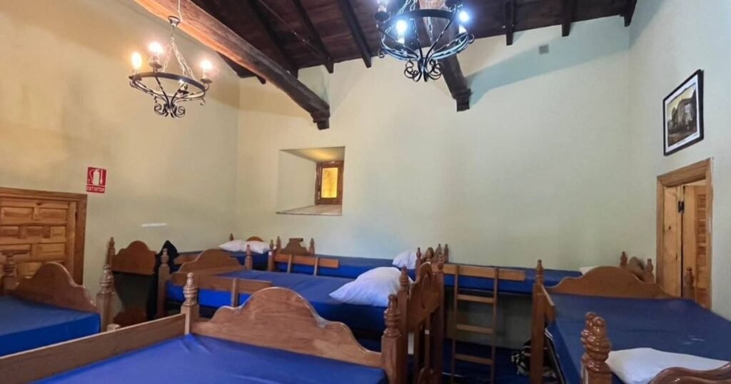 Albergue Parroquial Domus Dei Foncebadon Camino de Santiago Frances 2 1024x538