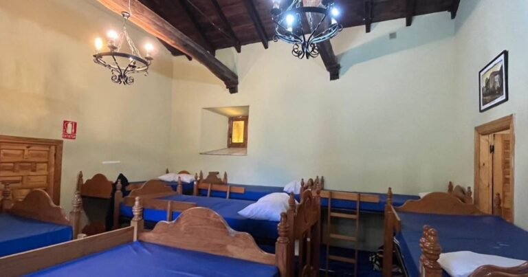 Albergue Parroquial Domus Dei Foncebadon Camino de Santiago Frances 2 768x403