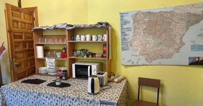 Albergue Parroquial Domus Dei Foncebadon Camino de Santiago Frances 6 768x403