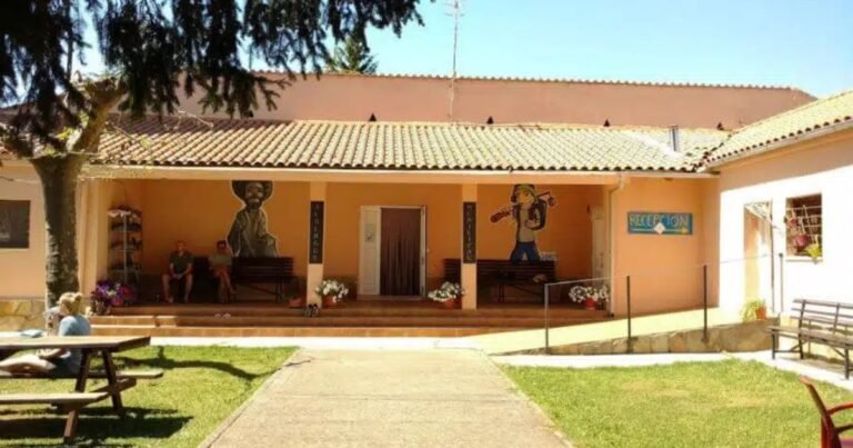 Albergue San Martin del Camino Camino de Santiago Frances 2 768x403