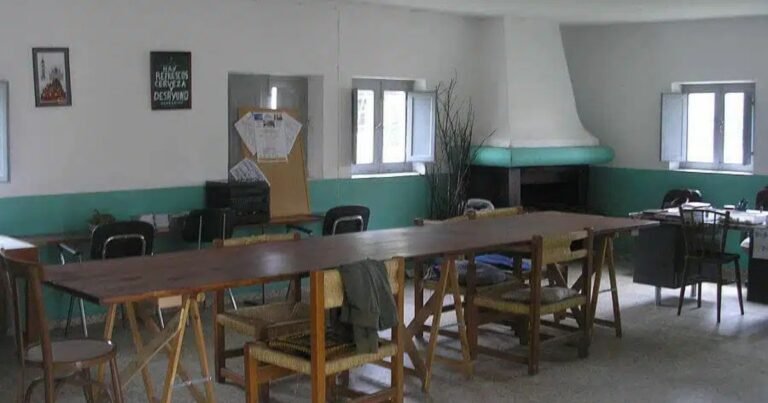 Albergue San Martin del Camino Camino de Santiago Frances 5 768x403