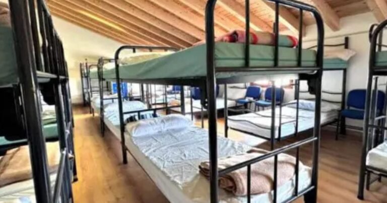 Albergue San Roque Calzada del Coto Camino de Santiago Frances 7 768x403