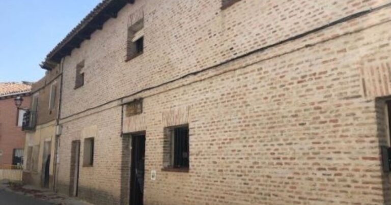 Albergue Santa Maria Carrion de los Condes Camino de Santiago Frances 1 768x403