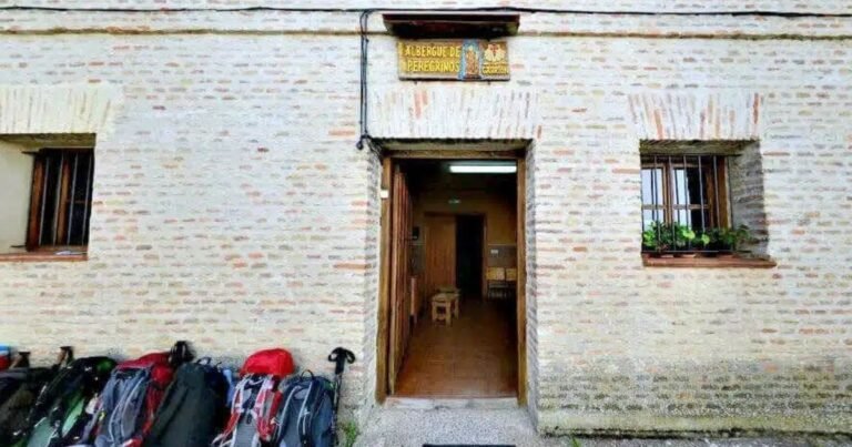 Albergue Santa Maria Carrion de los Condes Camino de Santiago Frances 2 768x403