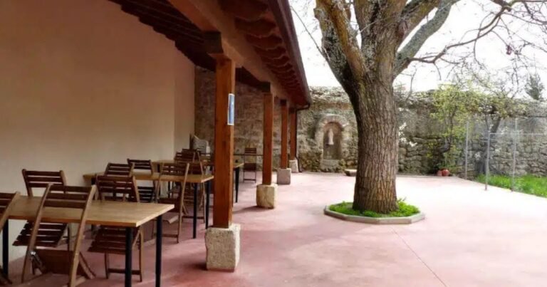 Albergue Santa Maria Carrion de los Condes Camino de Santiago Frances 8 768x403