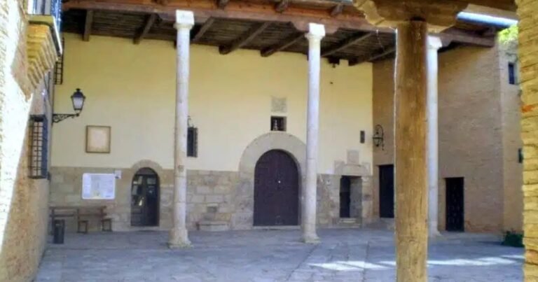 Albergue del Convento de Santa Clara Camino de Santiago Frances 8 768x403