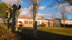 Albergue municipal Poblacion de Campos Camino Frances 04.jpg 300x168