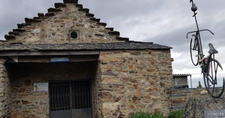 Capilla de San Miguel El Acebo Camino de Santiago Frances 2 768x403