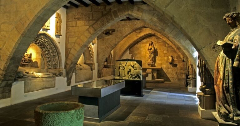 Catedral de Leon Camino de Santiago Frances 10 768x403