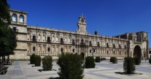Convento de San Marcos Leon Camino de Santiago Frances 7 300x158