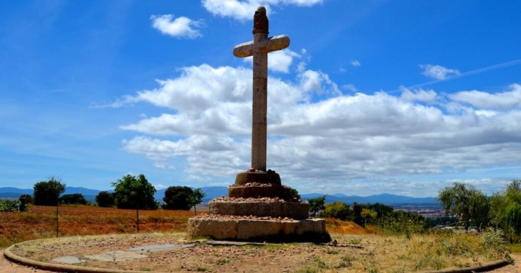 Crucero de Santo Toribio San Justo de la Vega Camino de Santiago Frances 3 1024x538