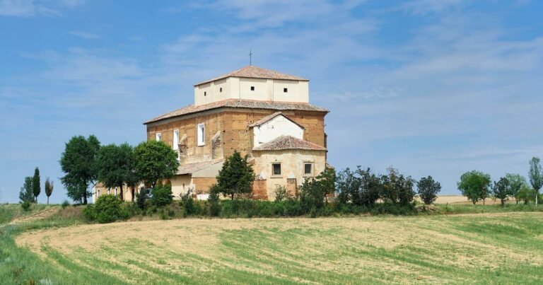 Ermita de la Virgen del Rio Camino de Santiago Frances 6 768x403