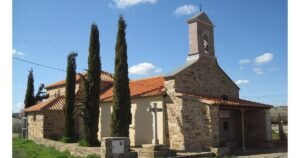 Ermita del Ecce Homo Valdeviejas Camino de Santiago Frances 3 300x158