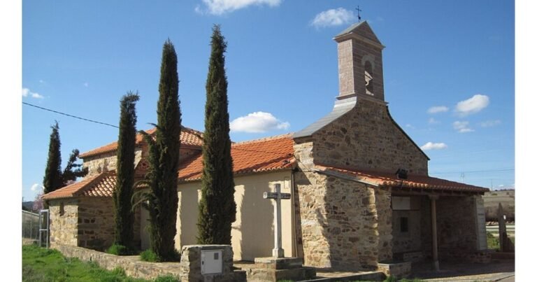 Ermita del Ecce Homo Valdeviejas Camino de Santiago Frances 3 768x403