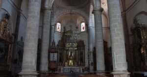 Iglesia de San Andres Apostol Camino de Santiago Frances 2 300x158