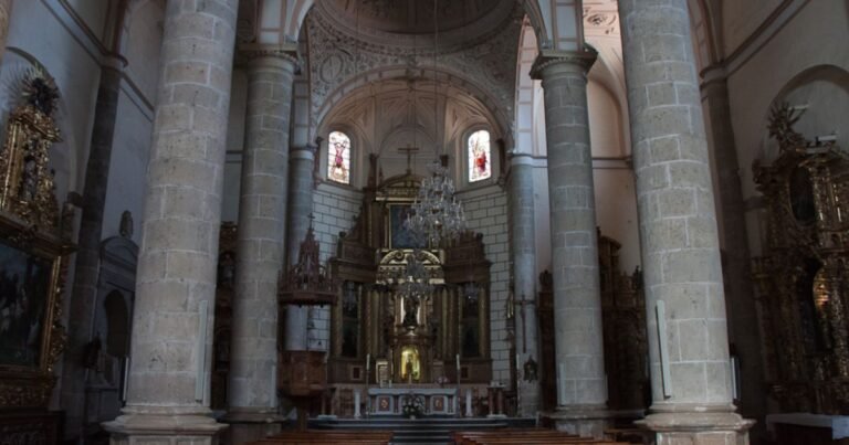 Iglesia de San Andres Apostol Camino de Santiago Frances 2 768x403