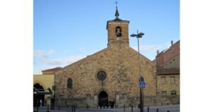 Iglesia de San Bartolome Astorga Camino de Santiago Frances 3 300x158