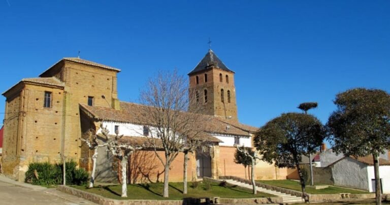 Iglesia de San Esteban Calzada del Coto Camino de Santiago Frances 768x403