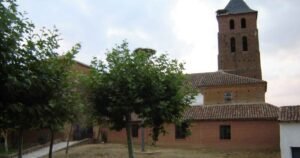 Iglesia de San Esteban Calzada del Coto Camino de Santiago Frances 4 300x158