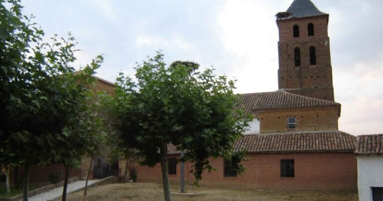 Iglesia de San Esteban Calzada del Coto Camino de Santiago Frances 4 768x403