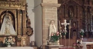 Iglesia de San Esteban Columbrianos Camino de Santiago Frances 5 300x158