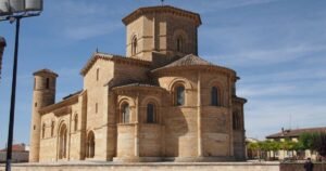 Iglesia de San Martin de Tours Camino de Santiago Frances 3 300x158