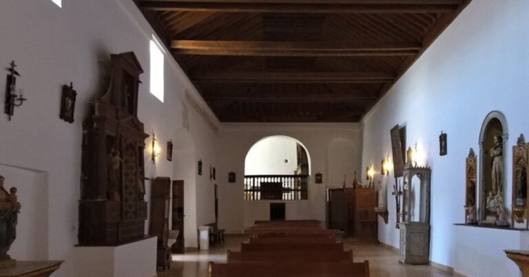 Iglesia de San Martin de Tours Villarmentero de Campos Camino de Santiago Frances 7 768x403