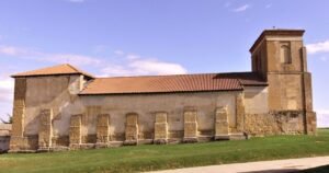 Iglesia de San Martin de Tours Villarmentero de Campos Camino de Santiago Frances 9 300x158