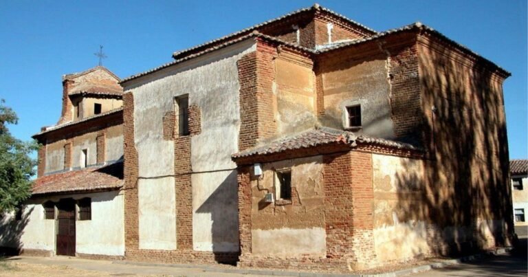 Iglesia de San Nicolas Obispo Camino de Santiago Frances 3 768x403