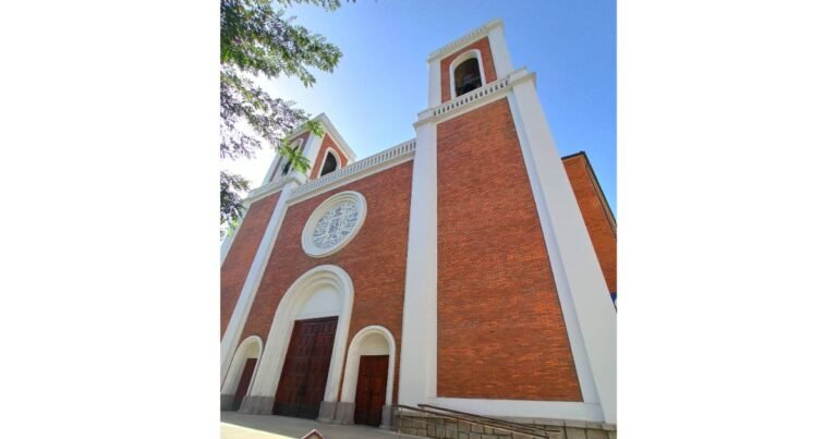 Iglesia de San Pedro Ponferrada Camino de Santiago Frances 5 768x403