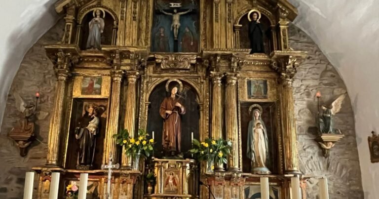 Iglesia de Santa Maria Magdalena Vega de Valcarce Camino de Santiago Frances 7 768x403