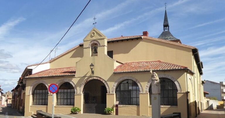 Iglesia de Santa Maria Mansilla de las Mulas Camino de Santiago Frances 768x403