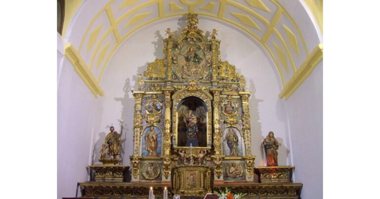 Iglesia de Santa Maria Mansilla de las Mulas Camino de Santiago Frances 3 768x403