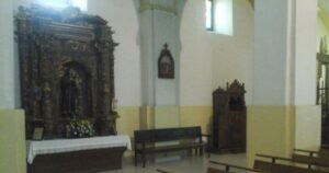 Iglesia de Santa Maria Mansilla de las Mulas Camino de Santiago Frances 6 300x158