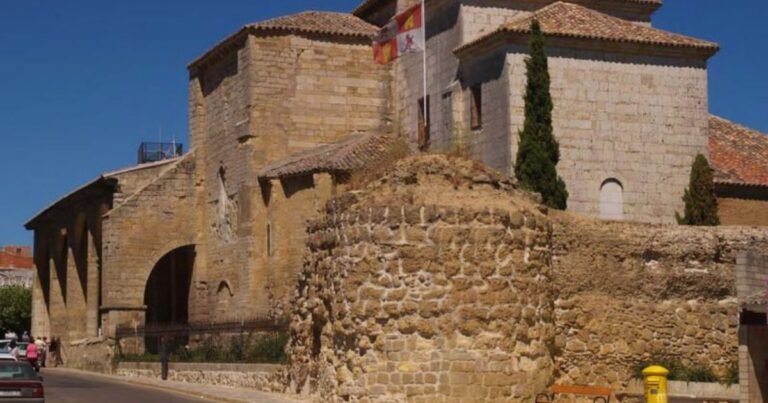 Iglesia de Santa Maria del Camino Camino de Santiago Frances 4 768x403