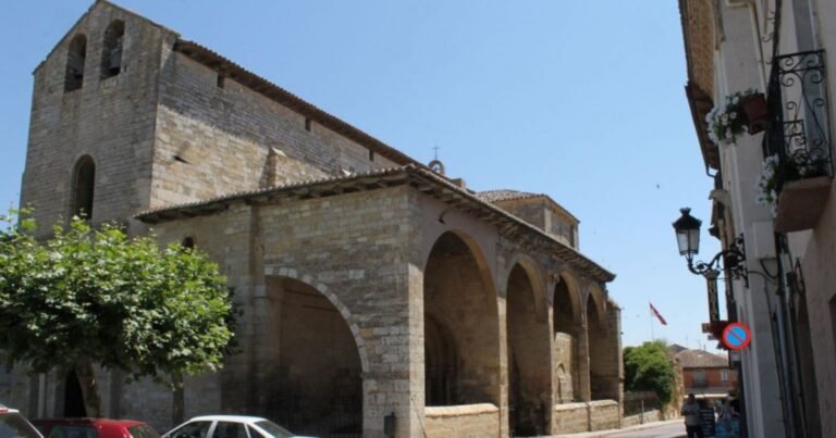Iglesia de Santa Maria del Camino Camino de Santiago Frances 5 768x403