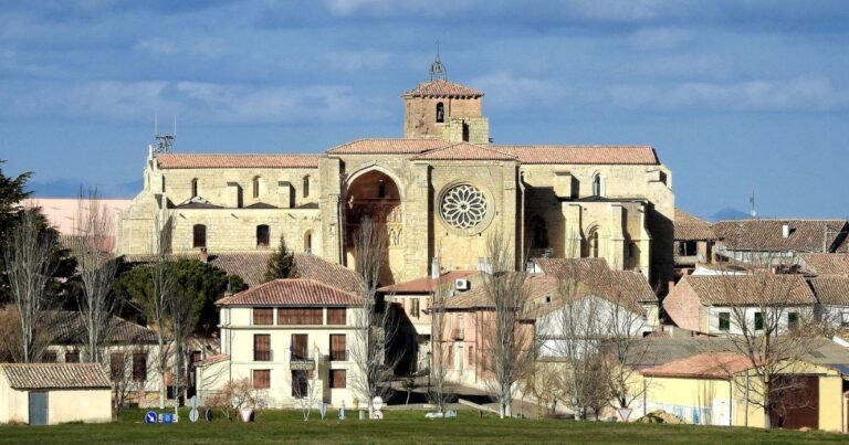 Iglesia de Santa Maria la Blanca Camino de Santiago Frances 768x403