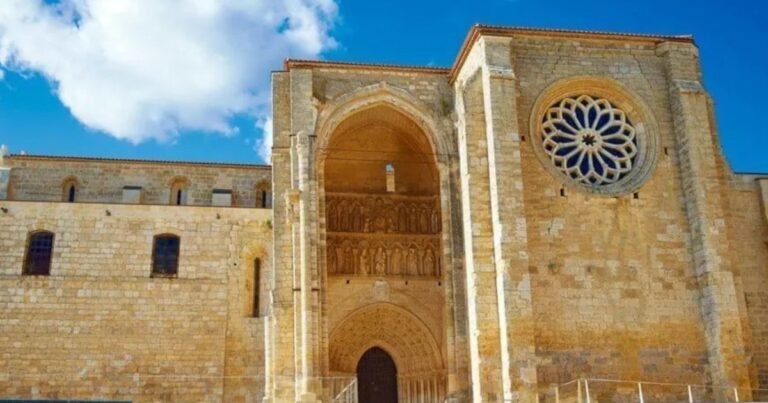 Iglesia de Santa Maria la Blanca Camino de Santiago Frances 4 768x403