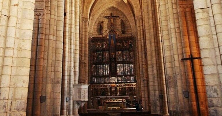 Iglesia de Santa Maria la Blanca Camino de Santiago Frances 6 768x403