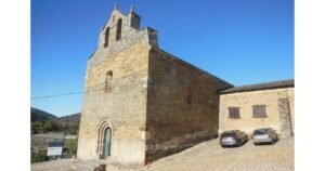 Iglesia de Santiago Apostol Camino de Santiago Frances 6 300x158