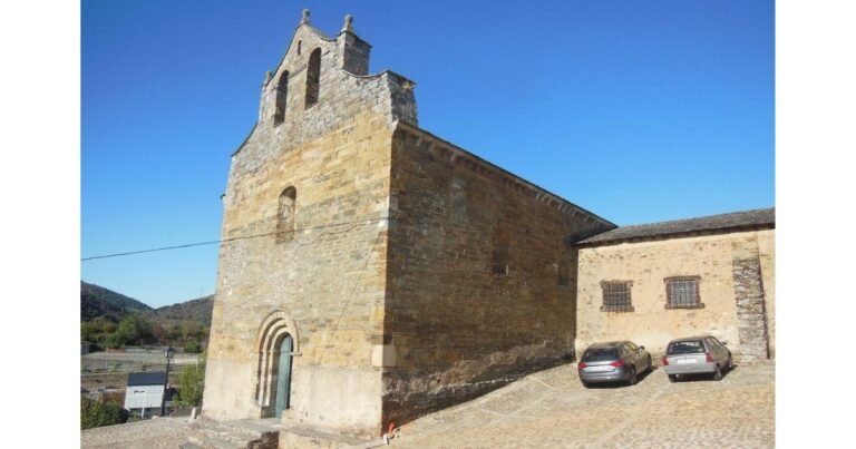 Iglesia de Santiago Apostol Camino de Santiago Frances 6 768x403