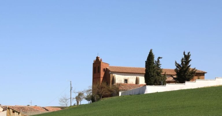 Iglesia de Santiago Apostol Ledigos Camino de Santiago Frances 3 768x403