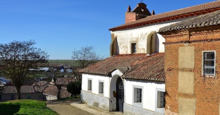Iglesia de Santiago Apostol Ledigos Camino de Santiago Frances 4 768x403