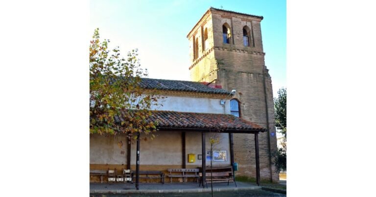Iglesia de Santo Tomas de Aquino Moratinos Camino de Santiago Frances 2 768x403