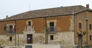 Palacio de los Condes de Villasirga Camino de Santiago Frances 300x158