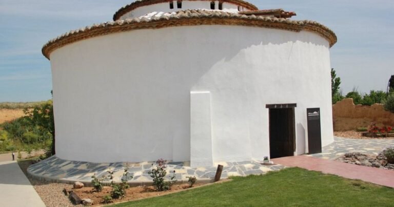 Palomar del Camino Camino de Santiago Frances 2 768x403