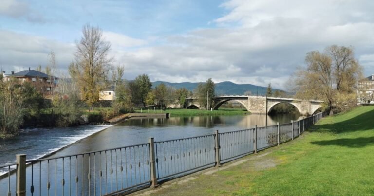 Puente Mayor de Cacabelos Camino de Santiago Frances 2 768x403